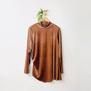 DG2 By Diane Gilman NWT Velvet Long Sleeve Ruching Top